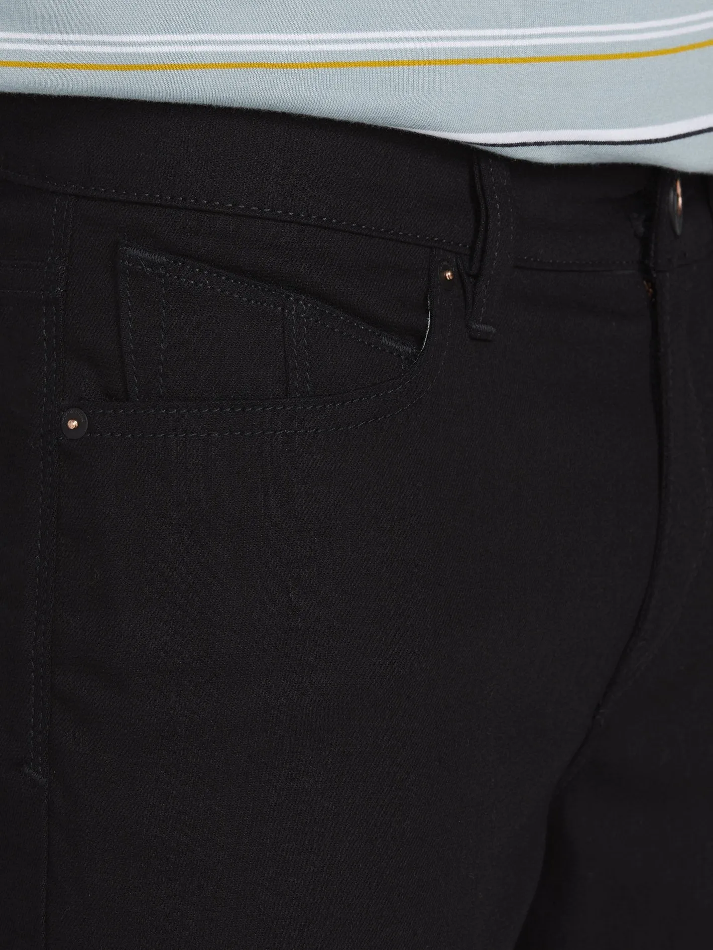 2X4 Tapered Denim - BLACK ON BLACK