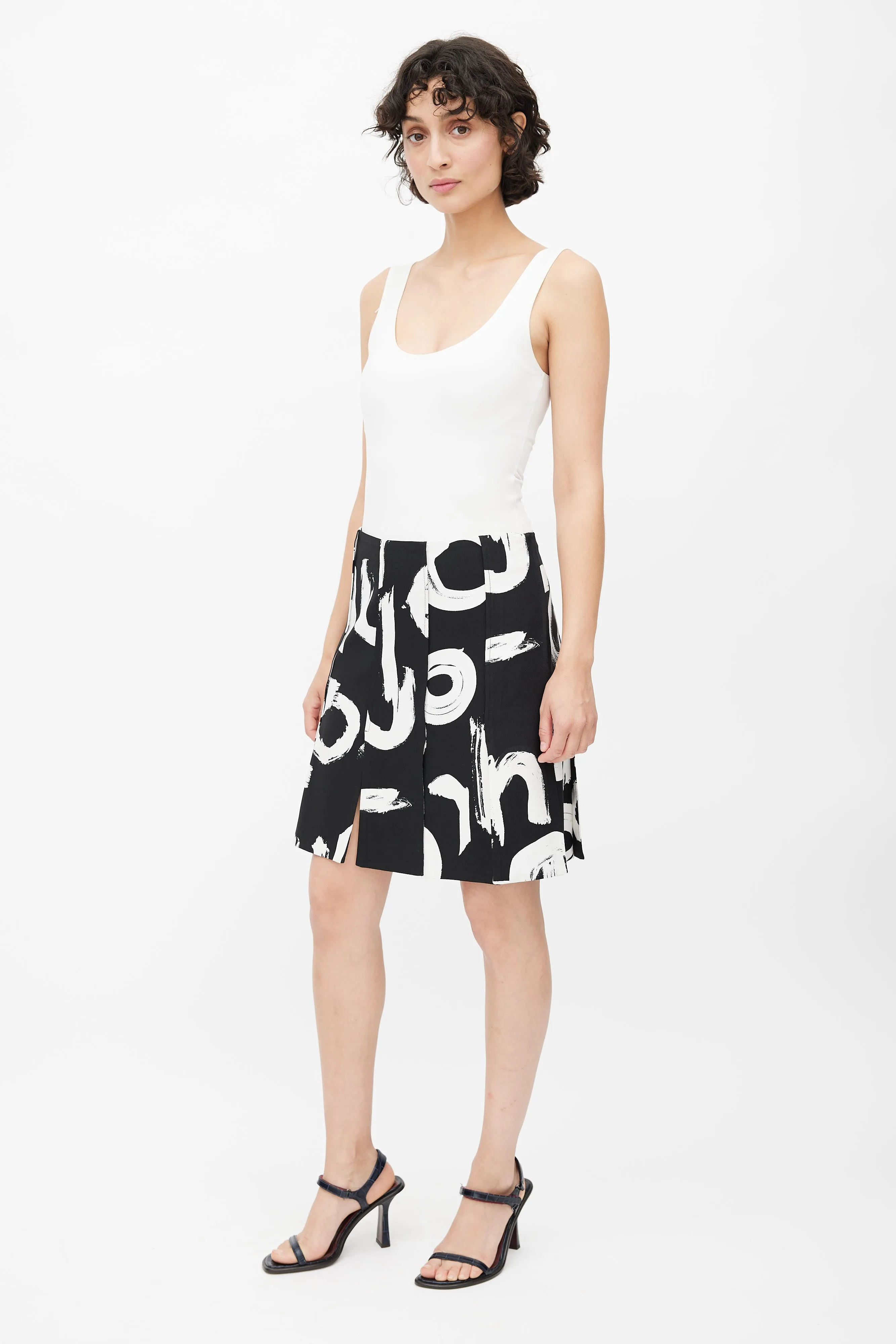 Black & White Abstract Print Pleated Skirt