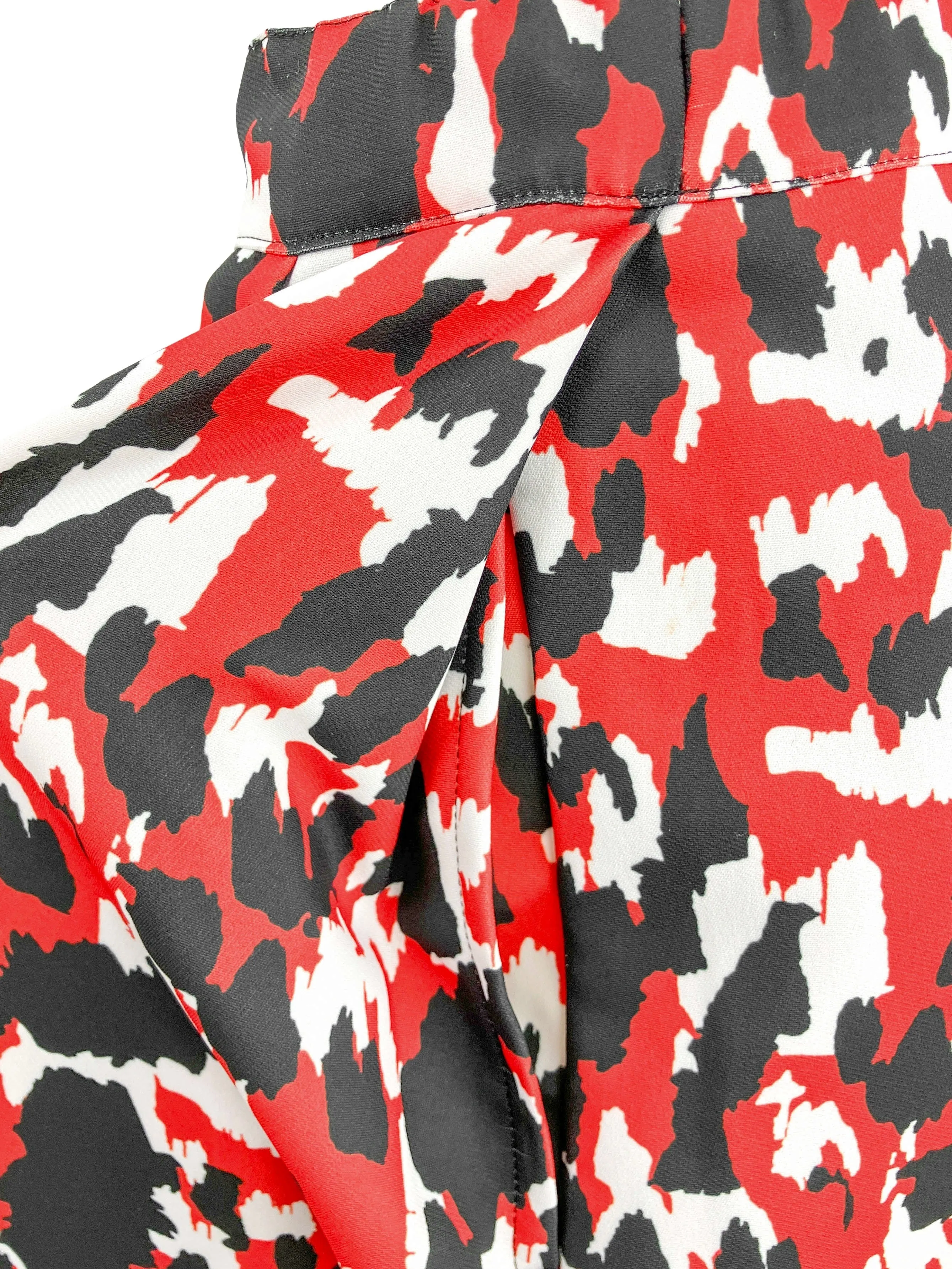 COMME des GARÇONS Printed Midi Skirt in Red/White/Black