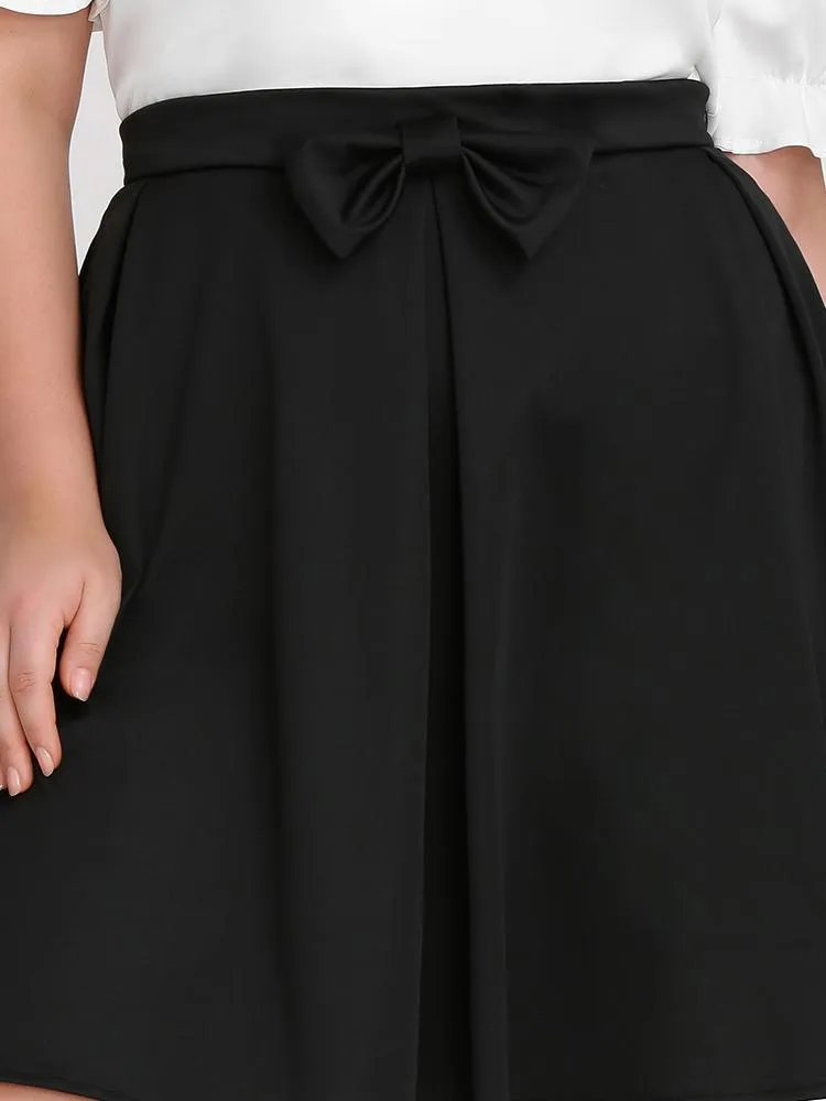 Knot Solid Pleated Skirt