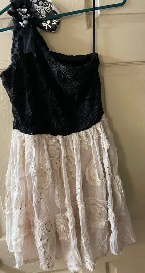 New Juniors YUMI One Shoulder Sleeveless Tulle Black & Ivory Party Dress Medium