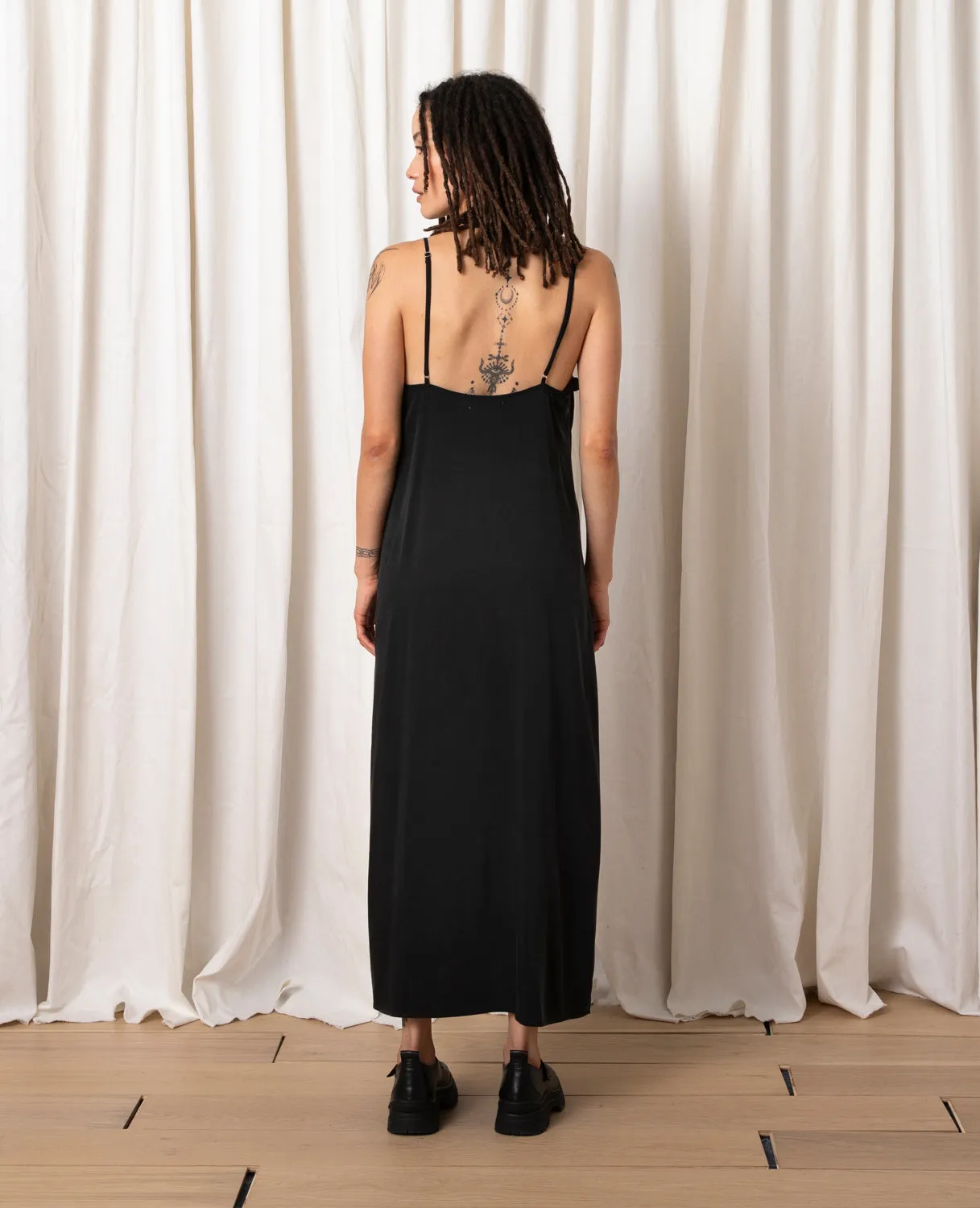 SLIP DRESS - BLACK