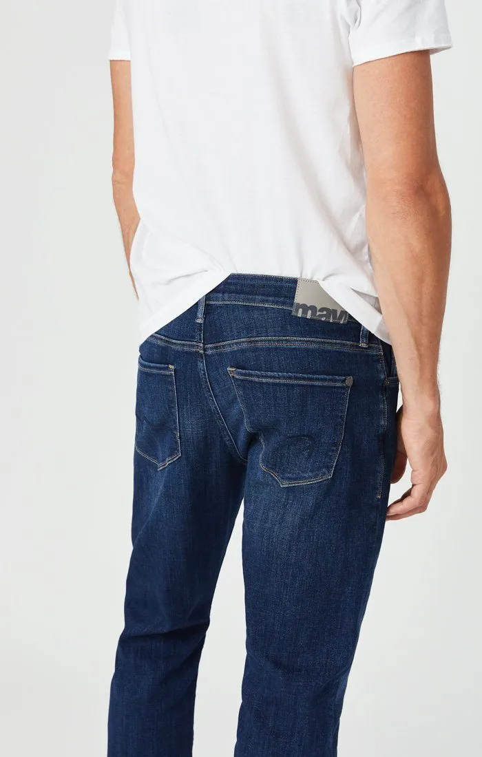 ZACH STRAIGHT LEG JEANS IN DARK FEATHER BLUE