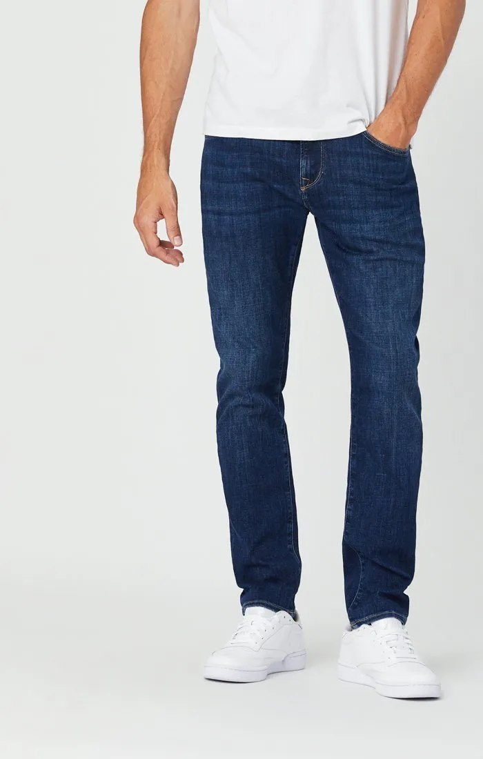 ZACH STRAIGHT LEG JEANS IN DARK FEATHER BLUE